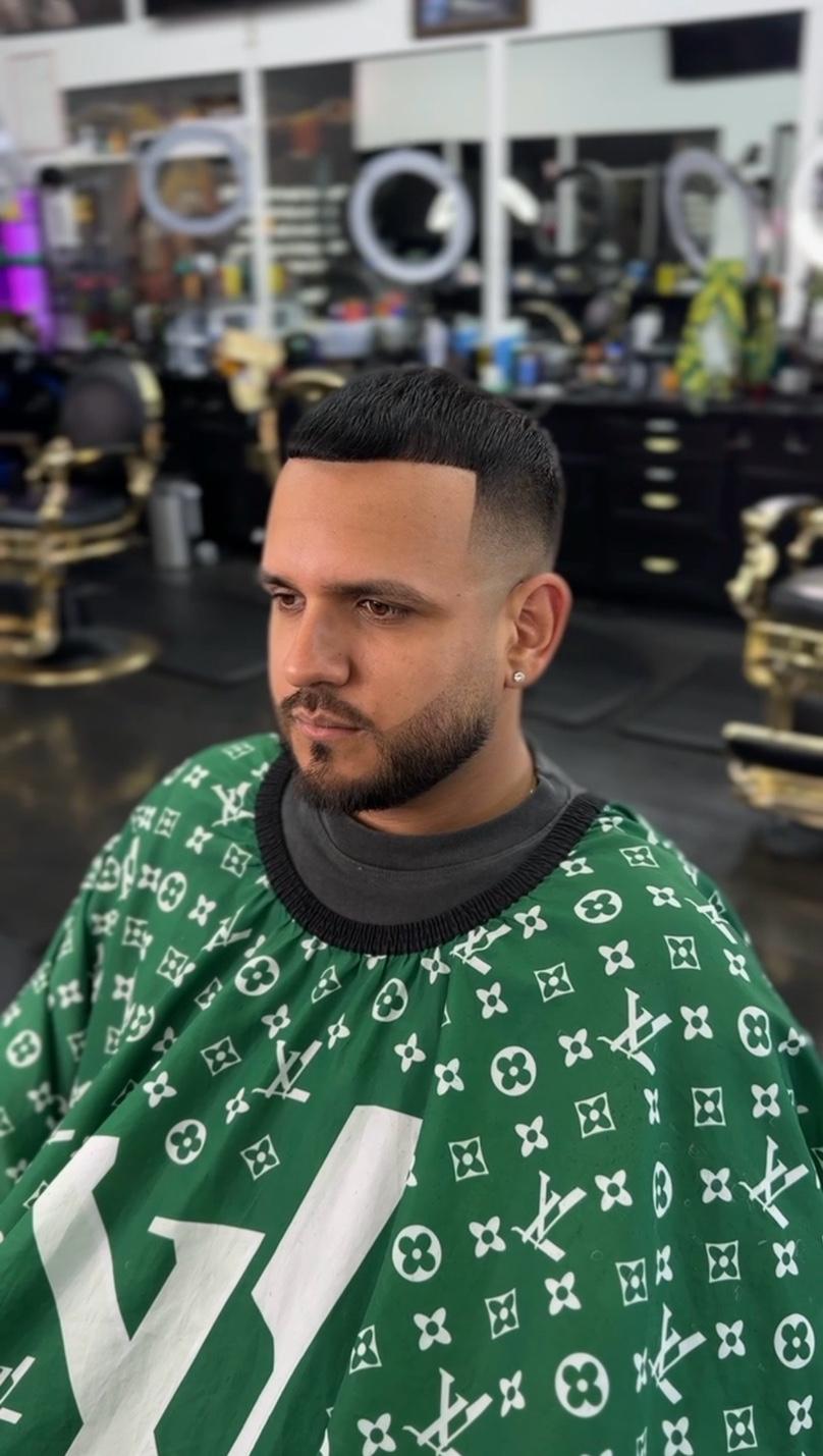 Fade and precision cut detail, look 2