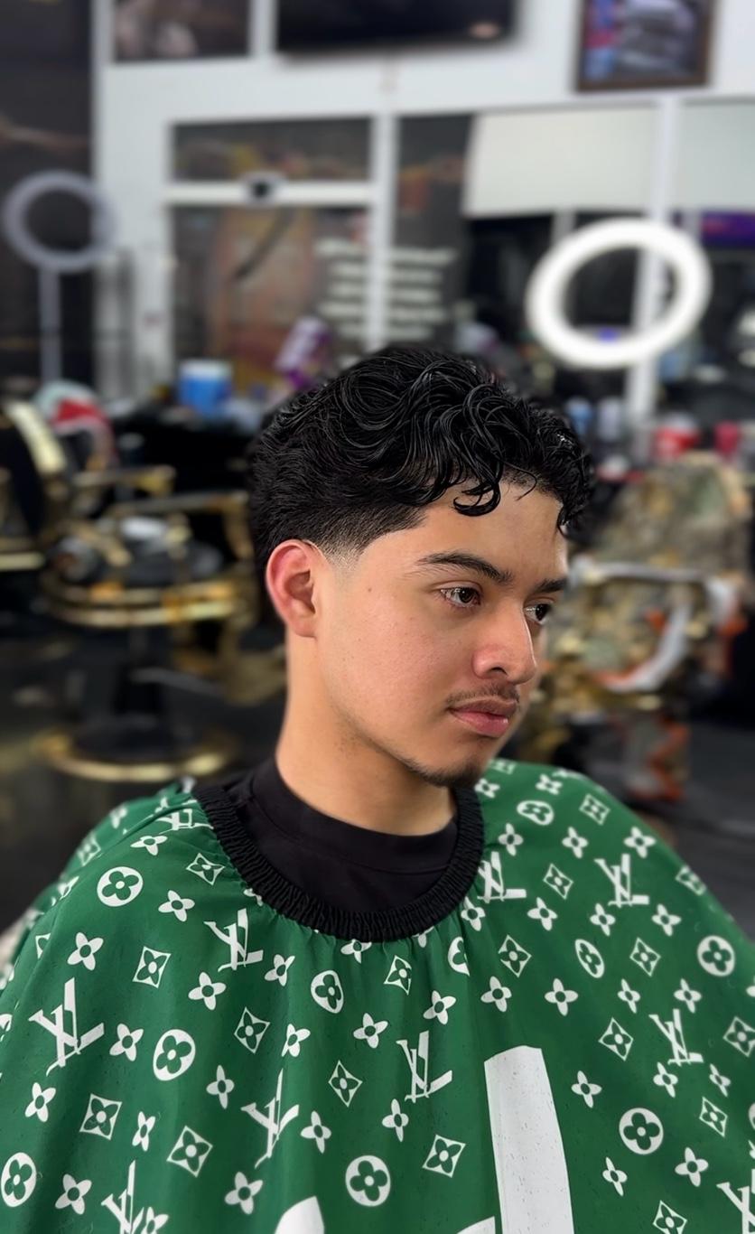 Fade and precision cut detail, look 10